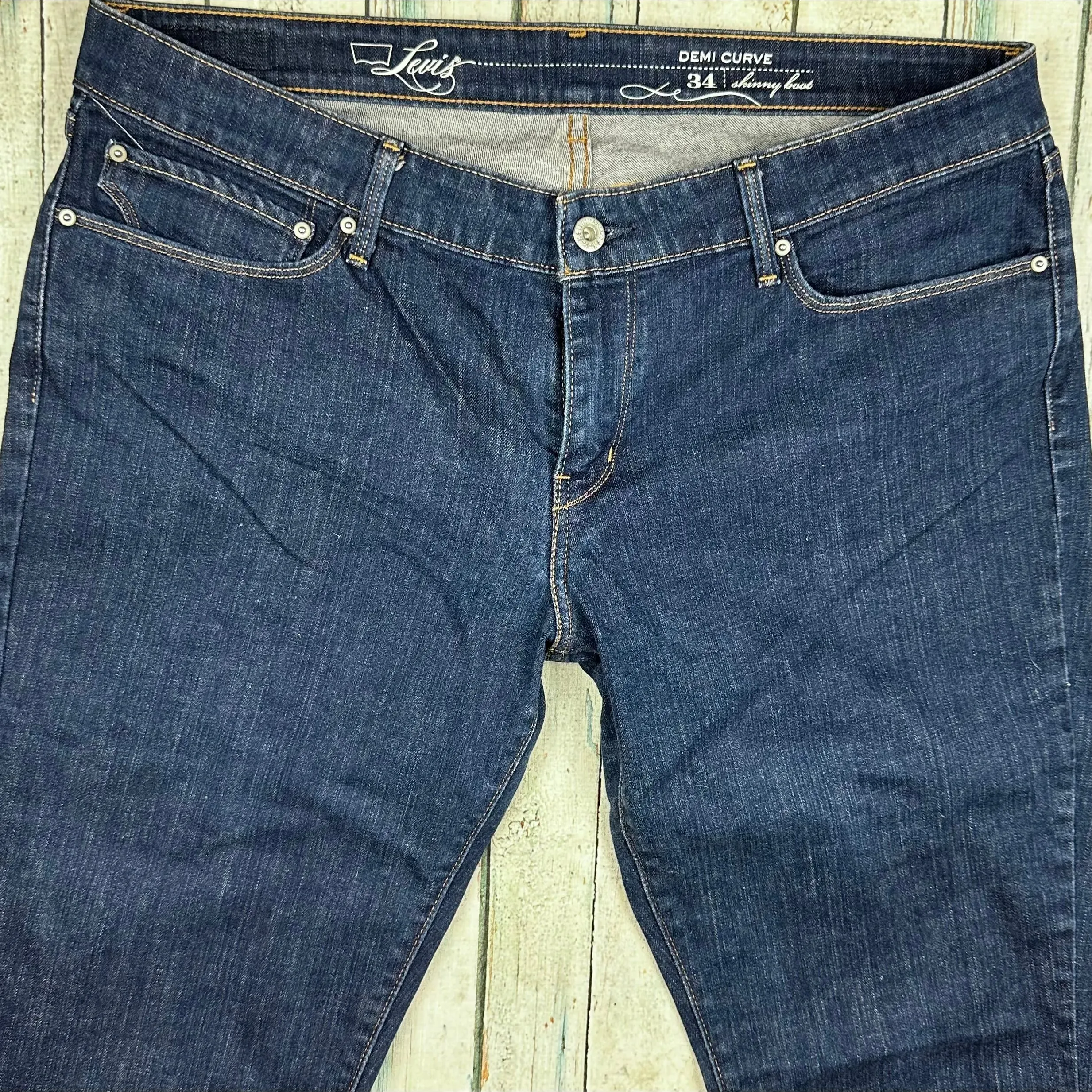Levis Demi Curve Skinny Boot Cut Stretch Jeans -Size 34 (16AU)