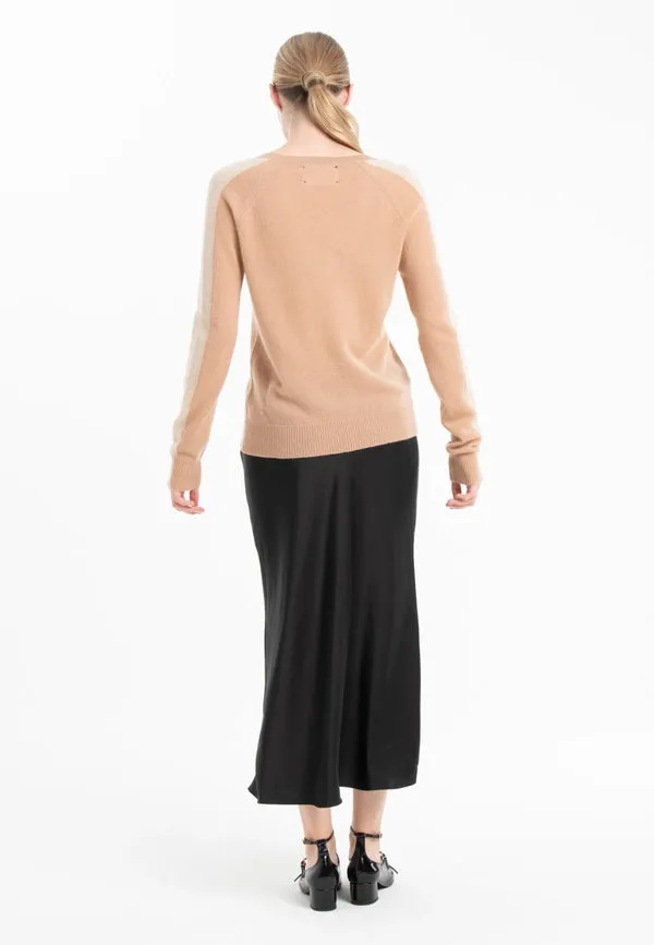 Ria 1 V-Neck Sweater with Band On the Sleeves in Light Camel/Beige Cashmere